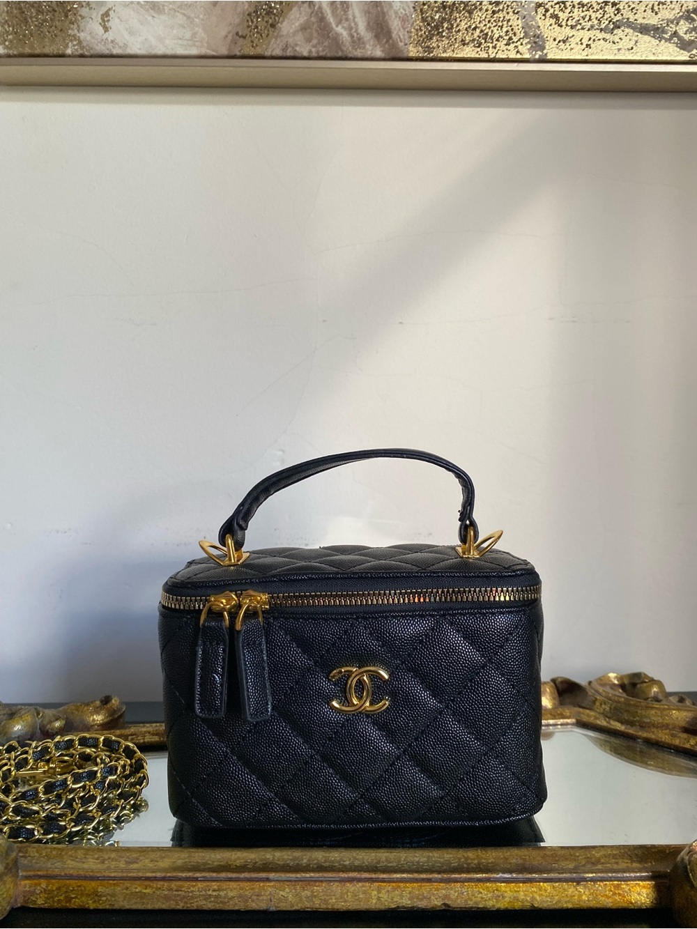 QUILTED CHAIN SHOULDER BAG